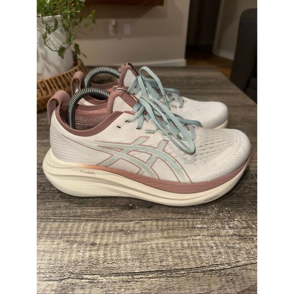 ASIC GEL-NIMBUS 27 Women’s Running Shoe Size 9 - Picture 3 of 10